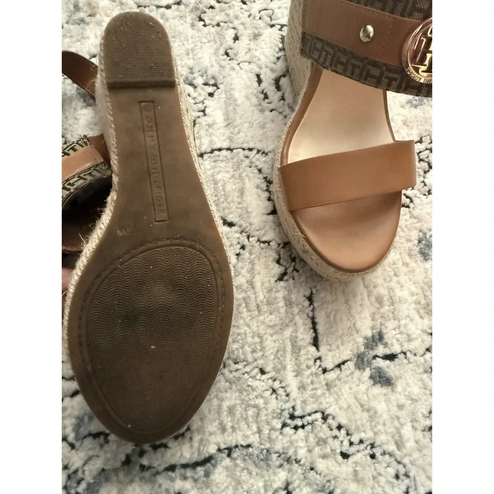 Tommy Hilfiger Espadrille Wedge Sandals 6.5 Brown Logo  Platform Ankle Strap